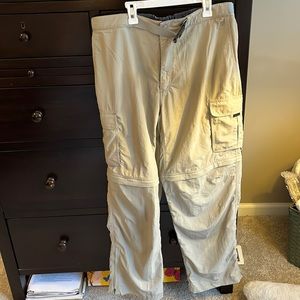 Easter mountain sports hiking pants with zip off legs, turns into shorts. 36X32.